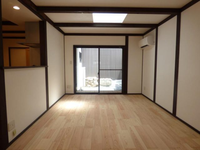 とある線路沿いのリノベーション京町家【東山区・2LDK】