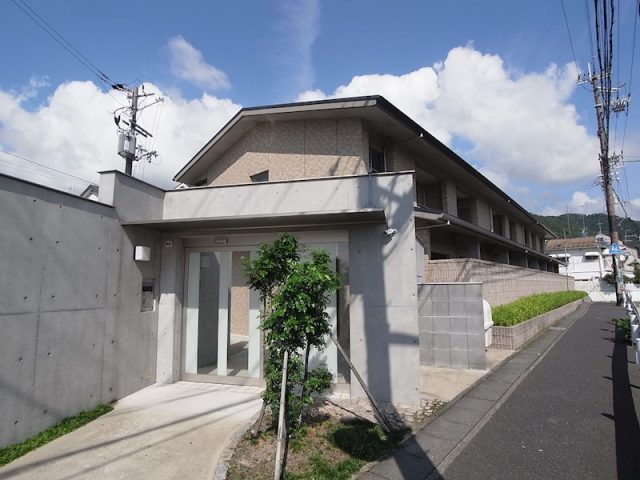 産大生の特権・空気のきれいな賀茂川上流に住む。【北区・1K】