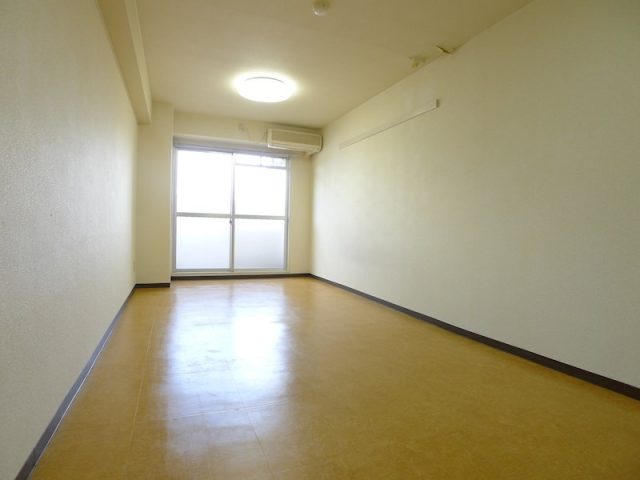 京都ひとり暮らしにおすすめ！鴨川近く♪【上京区・丸太町・1K】