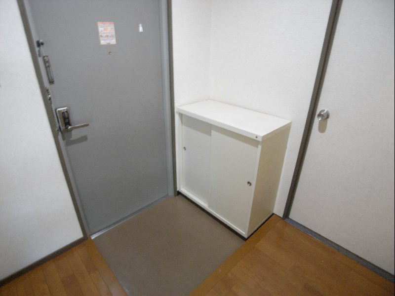 ベルメゾン鴨川 玄関