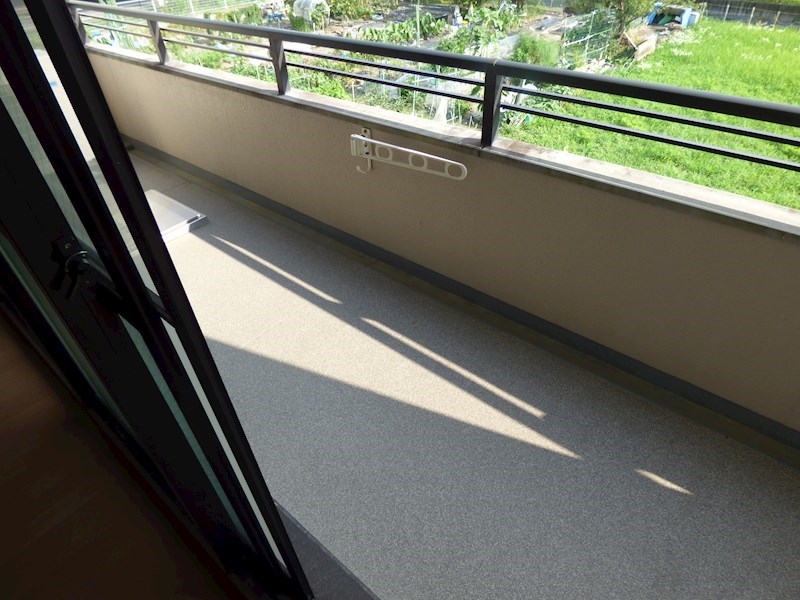 ペレニアルフラックス 南側