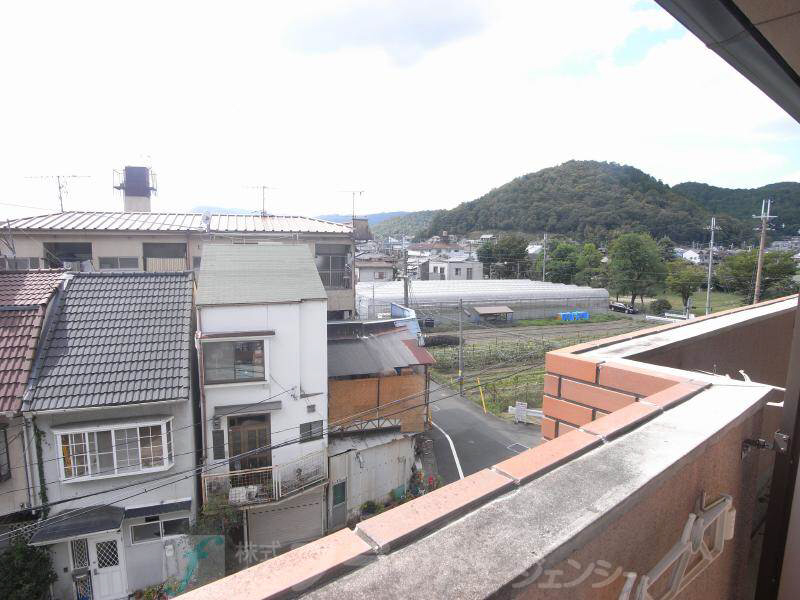 BERG義義 写真は411号室