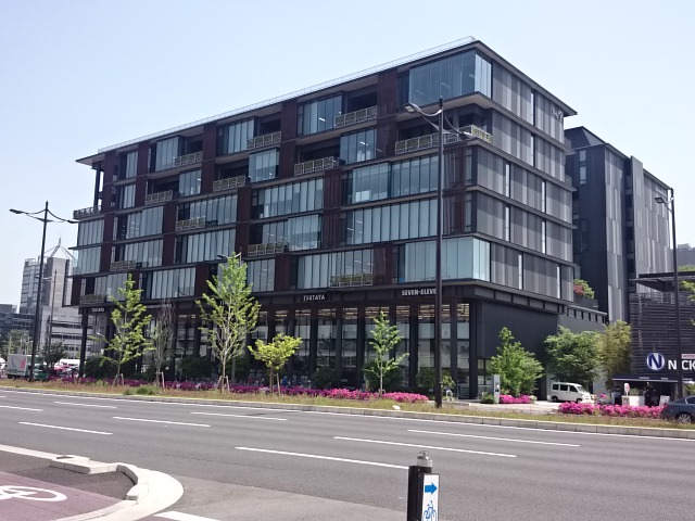 八木ビル 平和書店 TSUTAYA 京都ﾘｻｰﾁﾊﾟｰｸ店