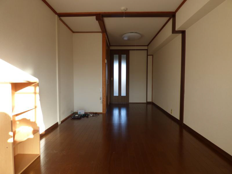 幸楽ハイツ 写真は507号室