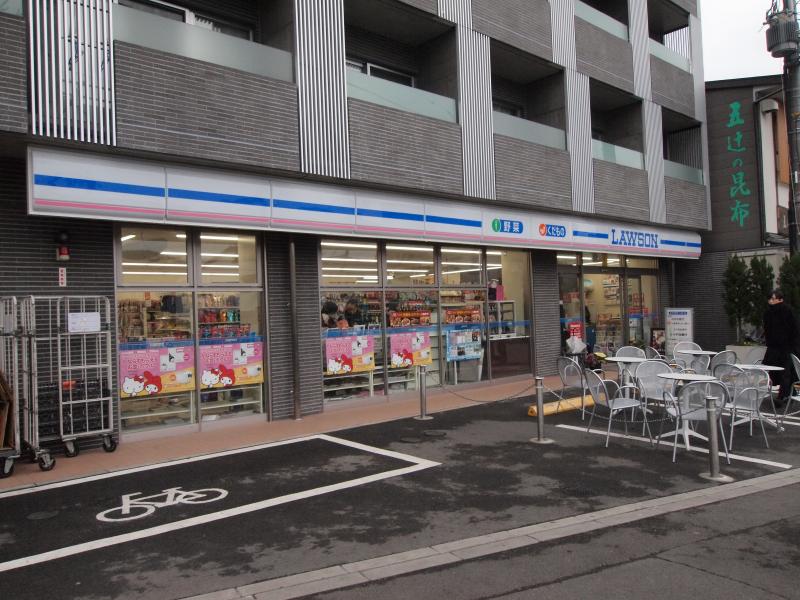 DOL-PHINⅠ ﾛｰｿﾝ 京都金閣寺前店