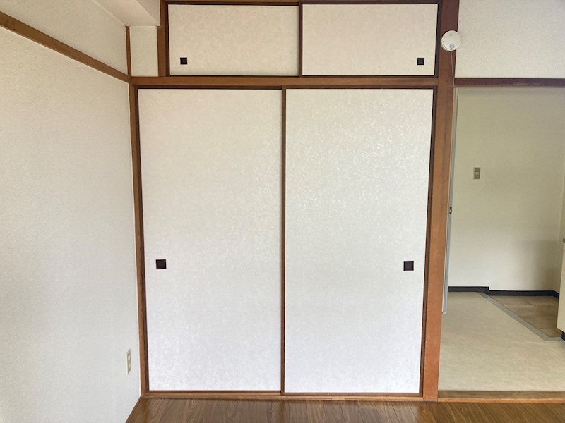 ヴィラ島本 収納