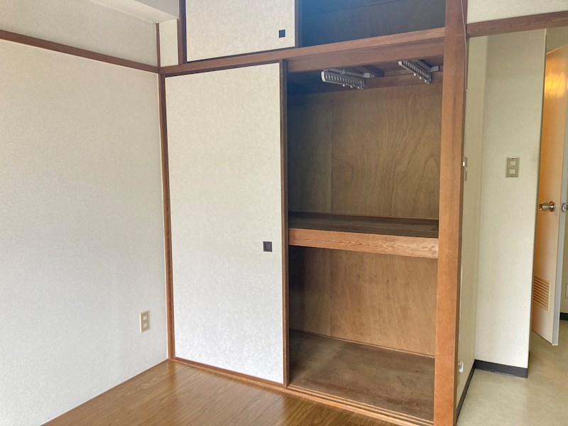 ヴィラ島本 収納