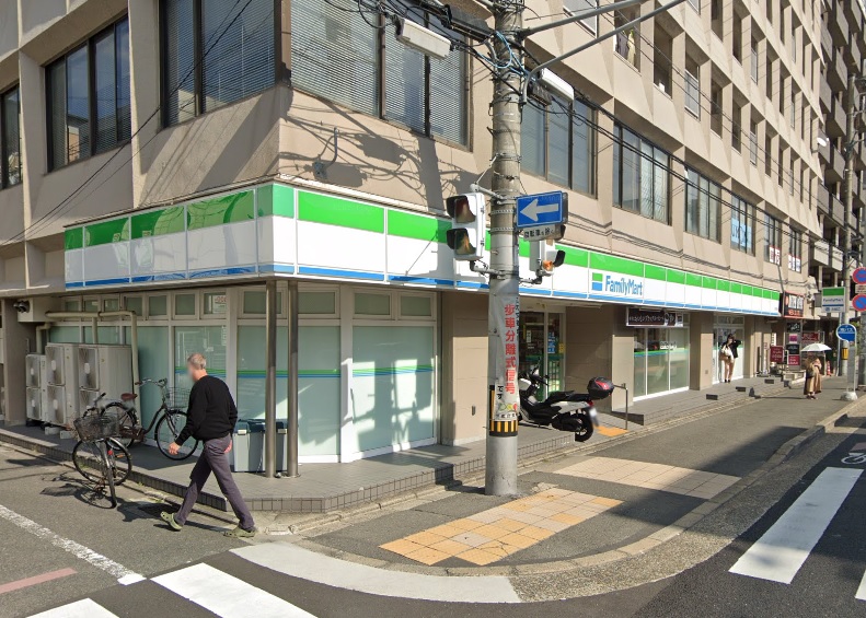 ハイツ中御門 ﾌｧﾐﾘｰﾏｰﾄ 丸太町猪熊店