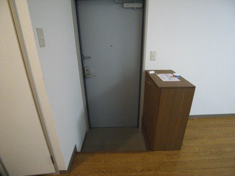 エル藤田 玄関