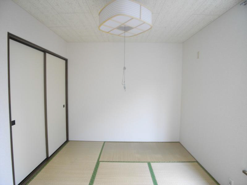 アパート華 202号室