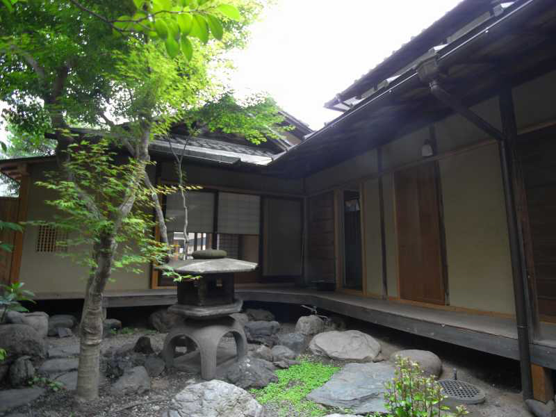 Karatohana 庭