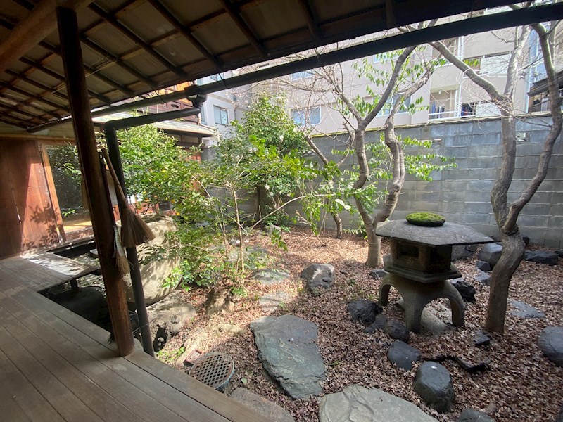 Karatohana 東棟中庭