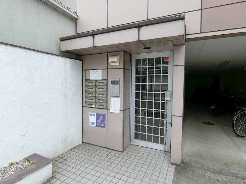 アーバンハウス北西 エントランス