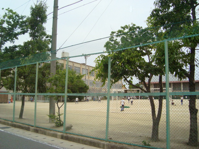 プリベール上桂 市立桂川小学校まで500ｍ
