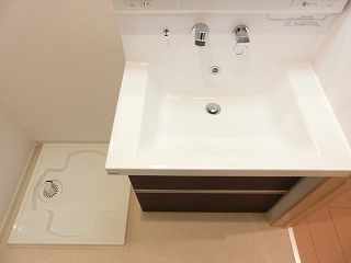 ラルジュ西金ヶ崎 洗面所
