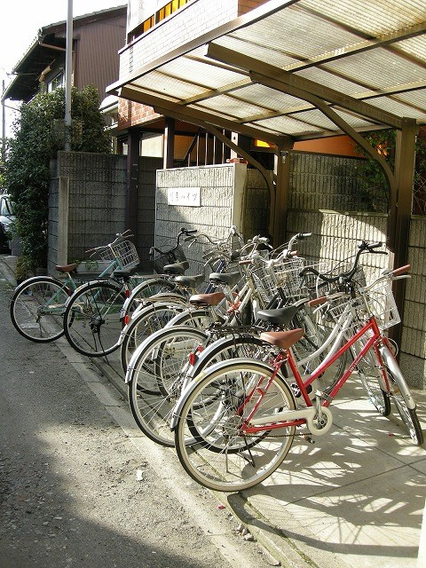 鴨東ハイツ 駐車場