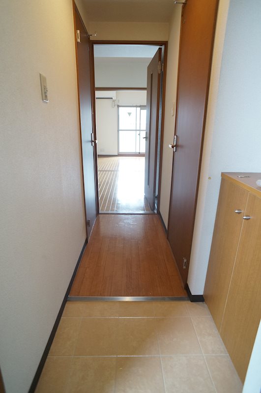 ヒーリングタワー七条大宮 玄関