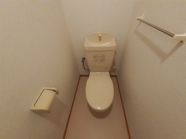 エスト京田辺Ⅱ トイレ
