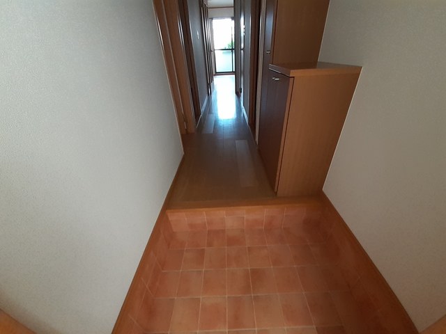 エスト京田辺Ⅱ 玄関