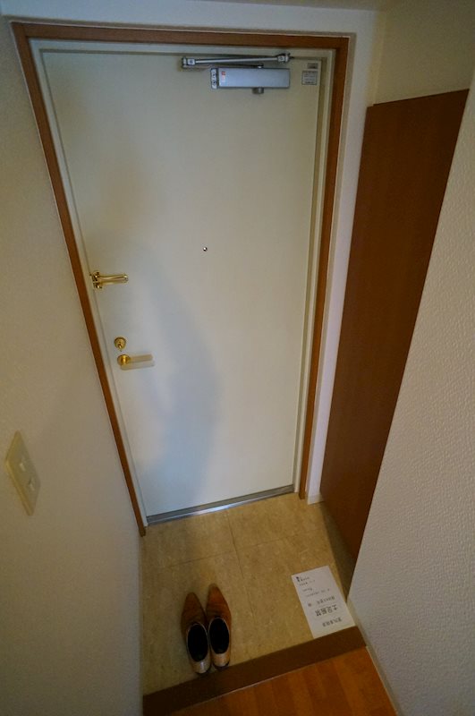 パストラーレ城南 下駄箱付きの玄関です☆