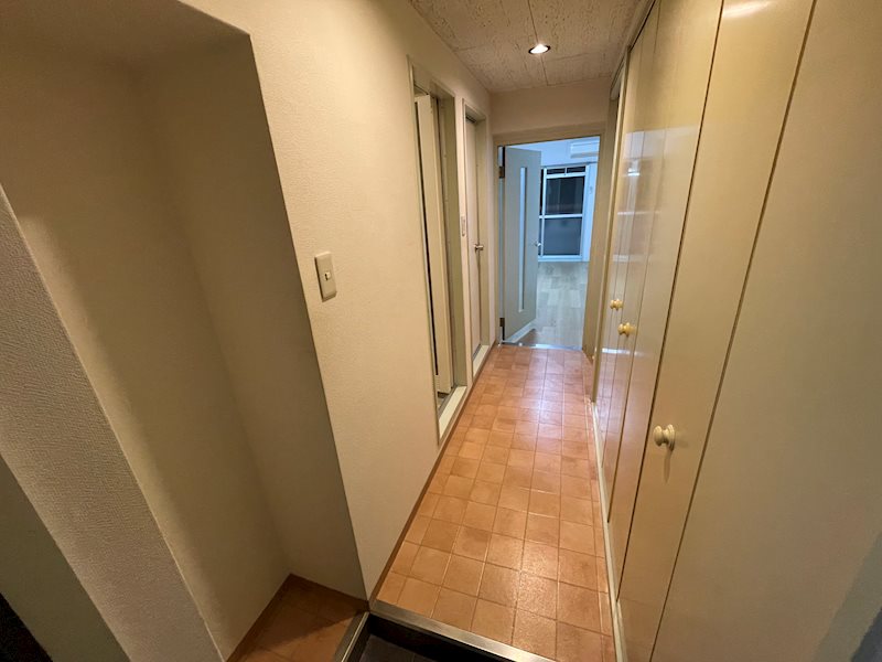 ニューポート内田 玄関