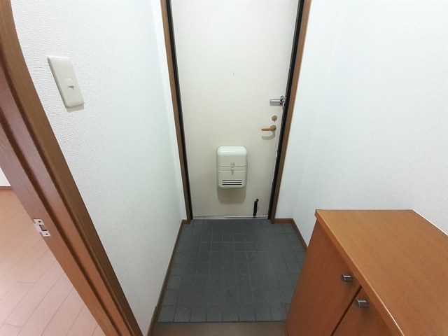 エステイト　スリー 玄関
