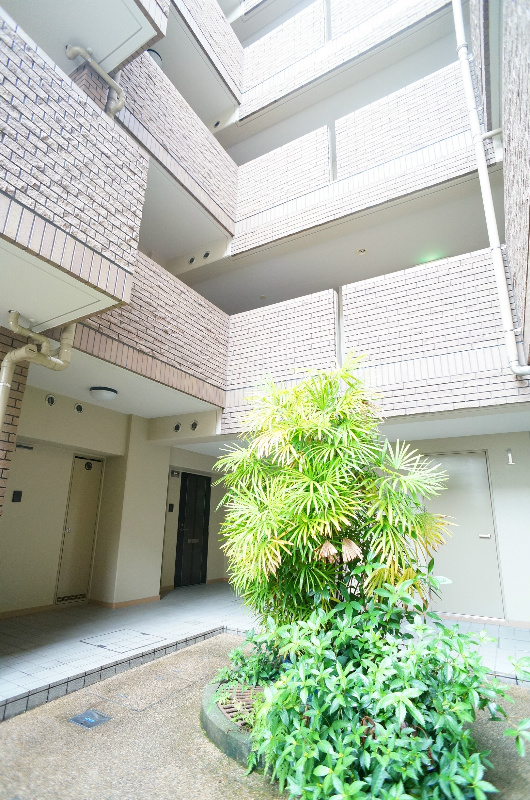アグラード長岡京 中庭