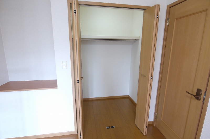レ　シャンブル　ドゥ　北山 収納