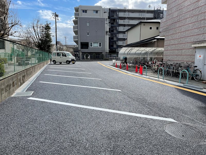 OSA32 駐車場