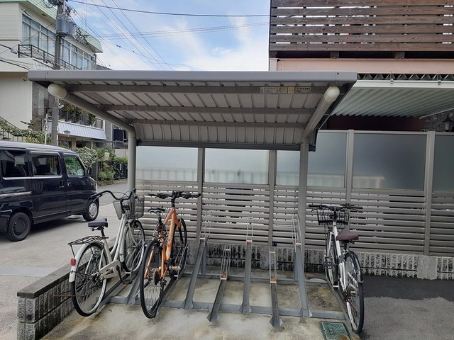 フェリーチェ　ポネェンテ 駐車場
