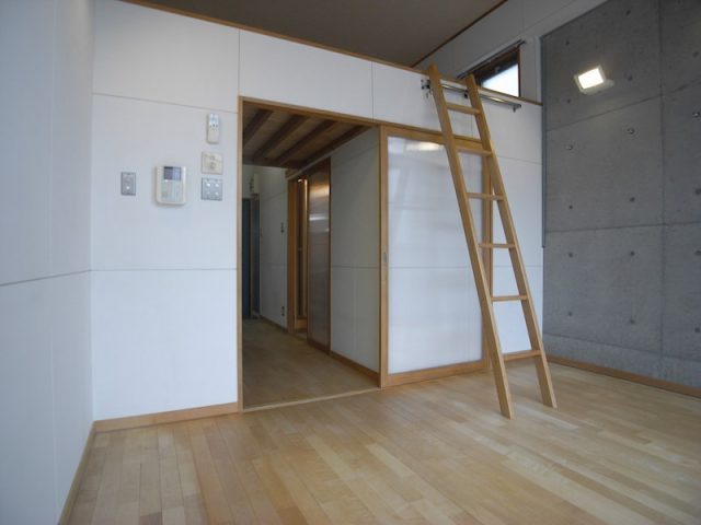 烏丸御池駅徒歩すぐのデザイナーズマンション。【中京区・烏丸御池・1K＋ロフト】