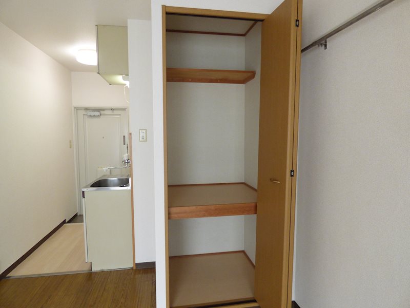 日の出ハイツ 収納