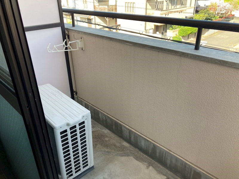 アブレスト岩倉 ベランダ