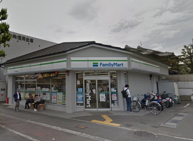 ベルリード等持院 ﾌｧﾐﾘｰﾏｰﾄ 北野白梅町店