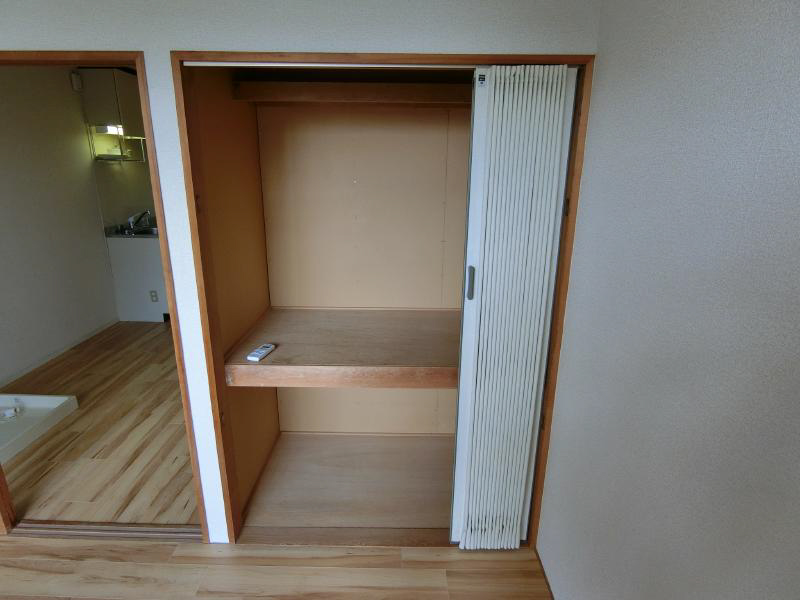メゾンドシンワ 収納