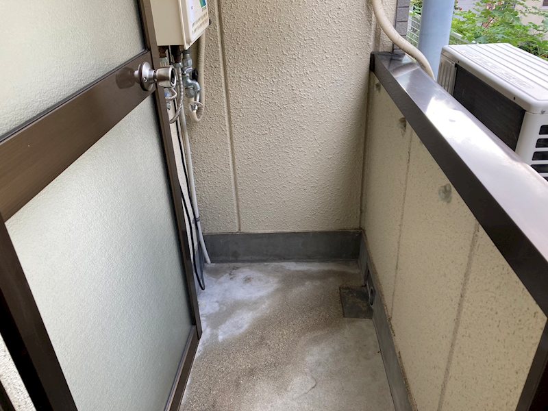 平行マンション 写真は103号室