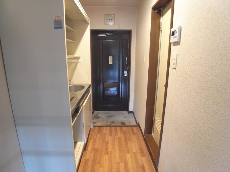 プロムナード宝ヶ池 玄関