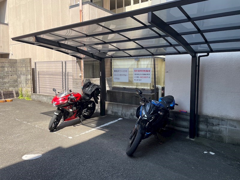 ぽえむ西陣館 駐輪場