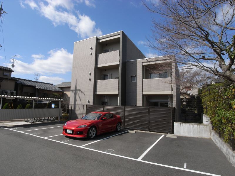メゾンベール 駐車場