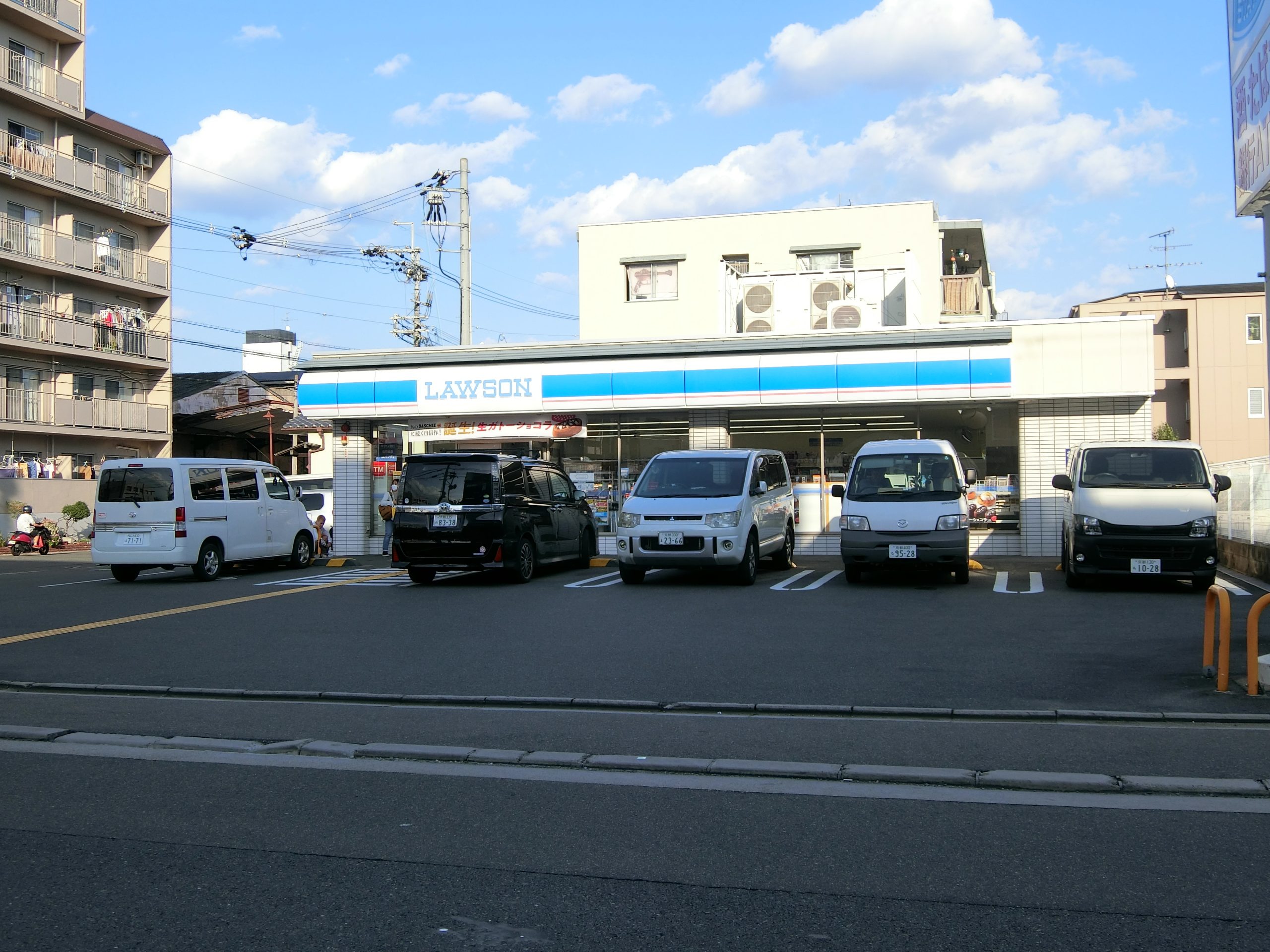 グランレスト西院 ﾛｰｿﾝ 西京極北庄境町店