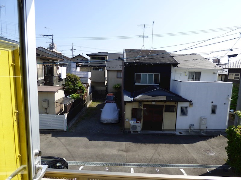 アザレアコーポ 写真は208号