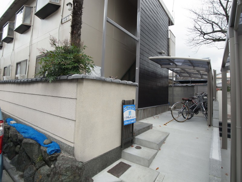 ハイツ鳳 エントランス