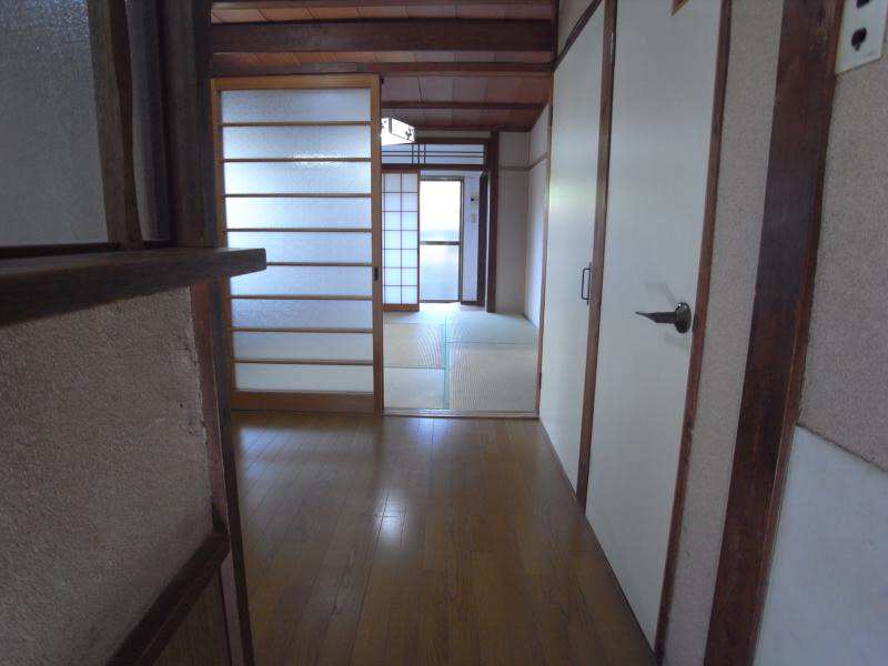 西野荘 玄関