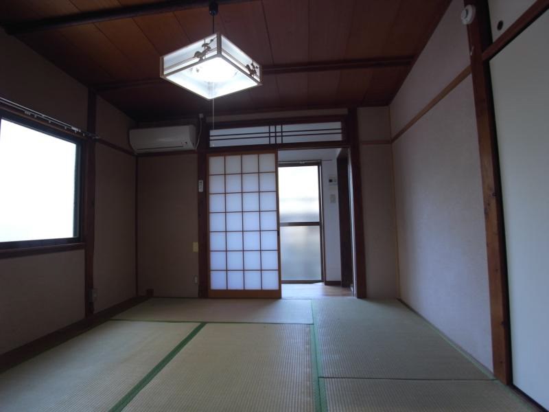 西野荘 リビング