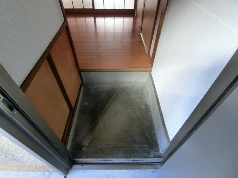 西野荘 玄関
