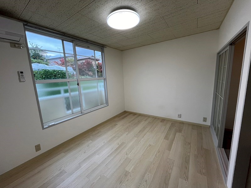 サンハイツ 朝日の入るお部屋です