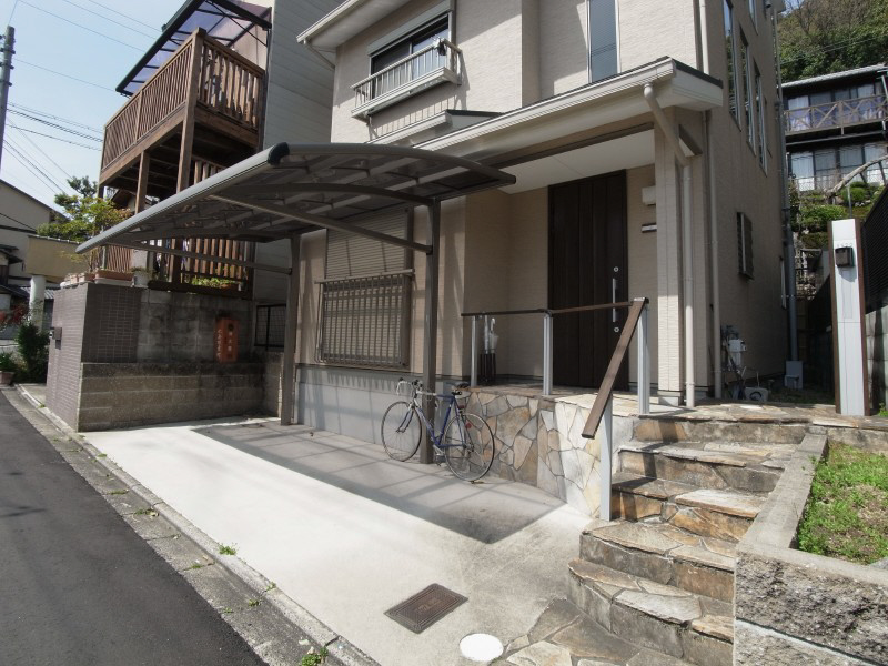 紫野北舟岡町貸家 エントランス