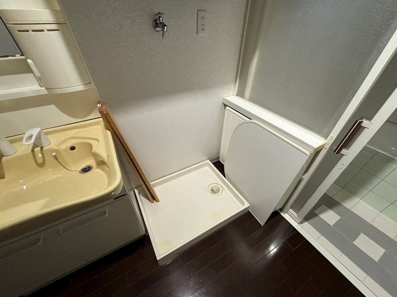 木瓜原町貸家 洗濯機置き場