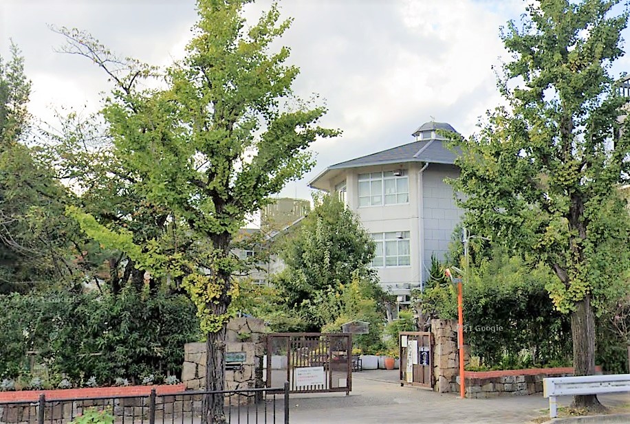 リソシエ今出川聚楽邸 京都市立室町小学校