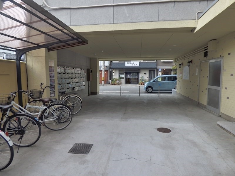 シェアフラットｎｅｎｒｉｎ エントランス